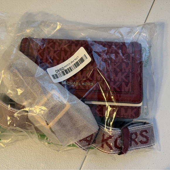 NWT Michael Kors Wine Crossbody Bag - Picture 5 of 5